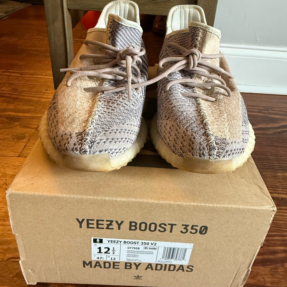 Adidas Yeezy Boost 350 V2 - Gray and Cream